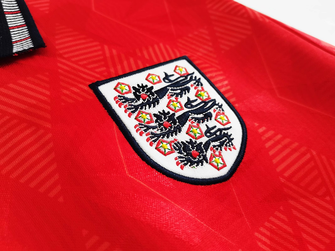 Inglaterra 1990/92 (Third Kit - Red) 6