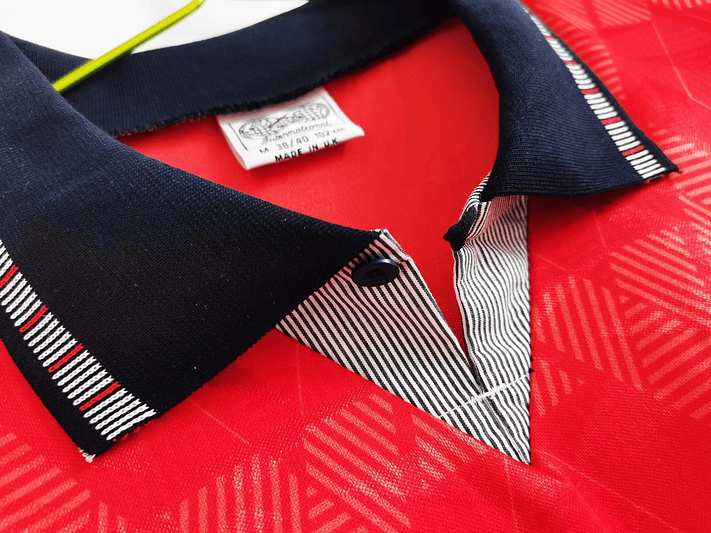 Inglaterra 1990/92 (Third Kit - Red) 8