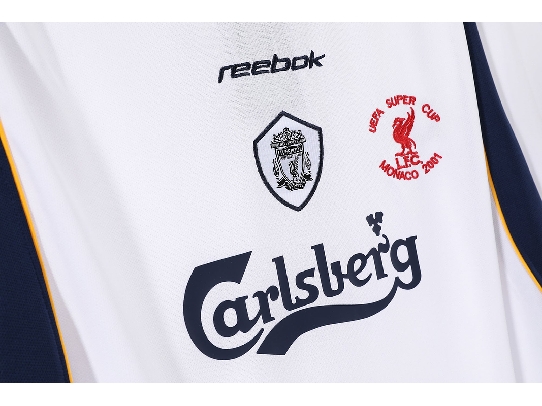 Liverpool 2001/02 (Away Kit) 8