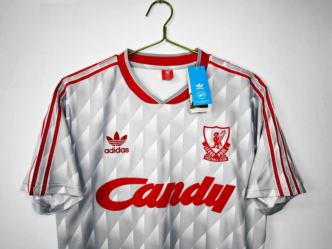 Liverpool 1989/91 (Third Kit) 9