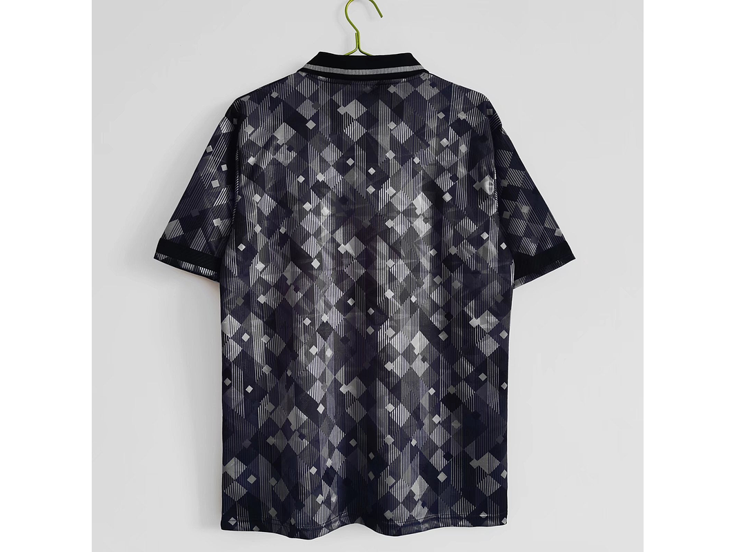 Inglaterra 1990/92 (Third Kit - Black) 3