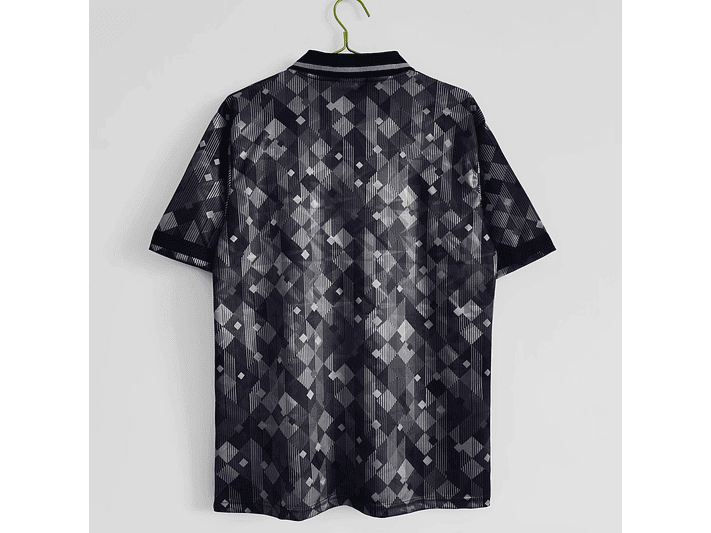Inglaterra 1990/92 (Third Kit - Black) 3