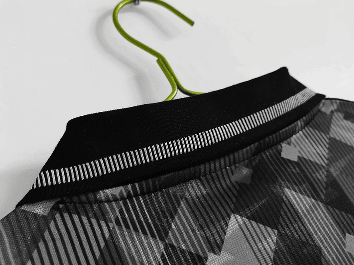 Inglaterra 1990/92 (Third Kit - Black) 5