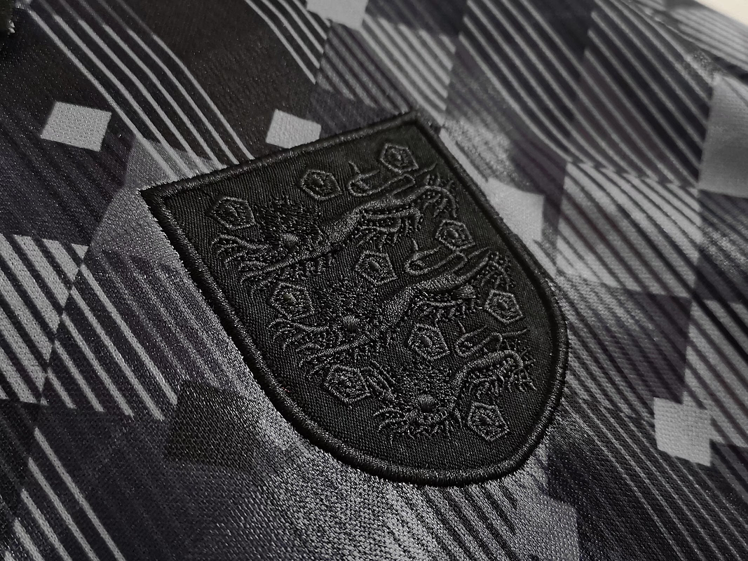 Inglaterra 1990/92 (Third Kit - Black) 9