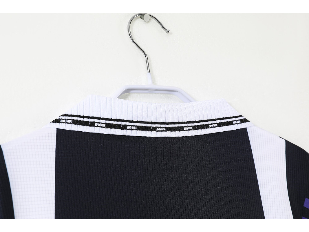 Real Madrid 1997/98 (Third Kit) 3