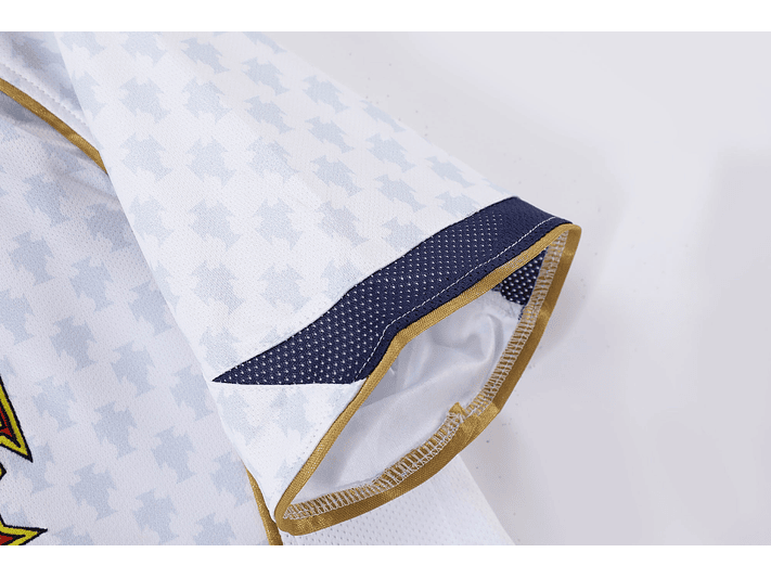 Portugal 2004 (Away Kit) 4