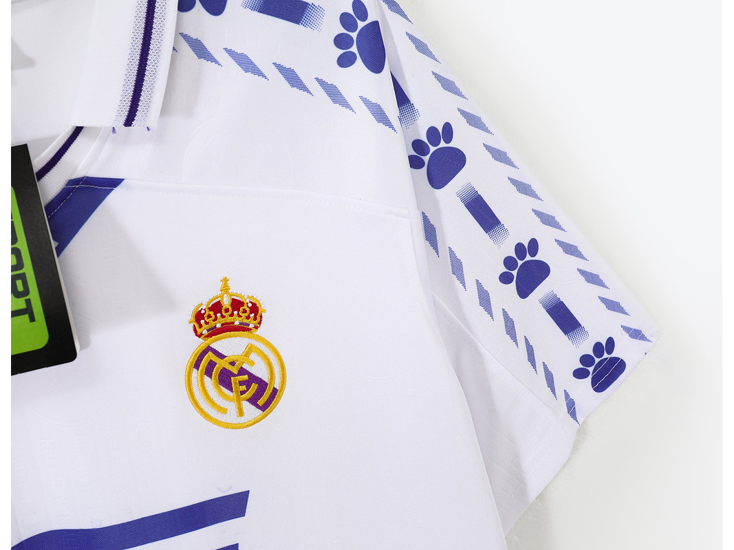 Real Madrid 1996/97 (Home Kit) 4