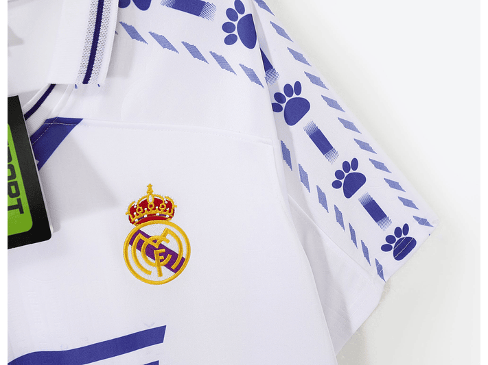 Real Madrid 1996/97 (Home Kit) 4
