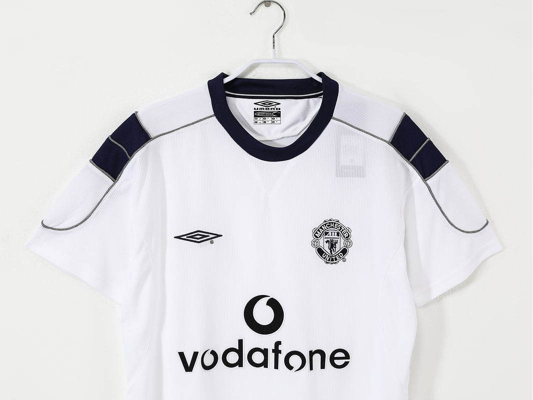 Manchester United 2000/2001 (Away Kit) 2