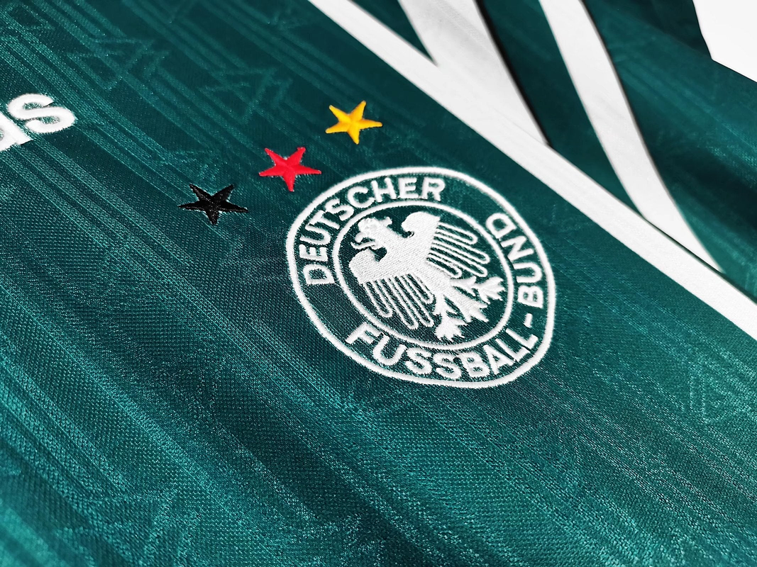 Alemania 1996 (Away Kit) 3