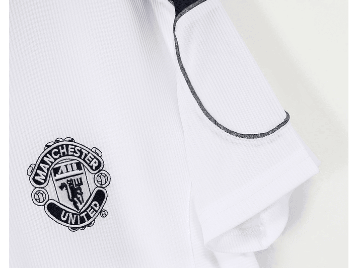 Manchester United 2000/2001 (Away Kit) 8