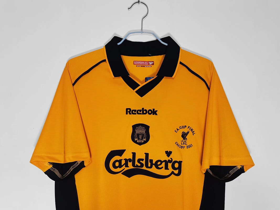 Liverpool 2000/01 (Away Kit) 8