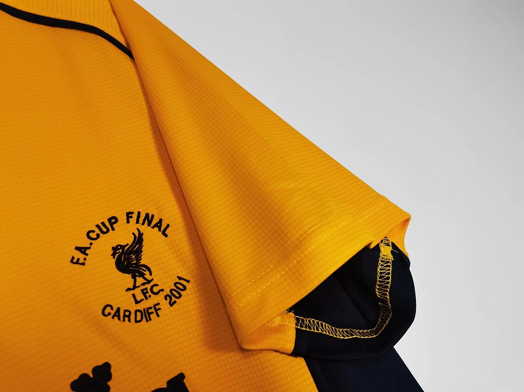 Liverpool 2000/01 (Away Kit) 10