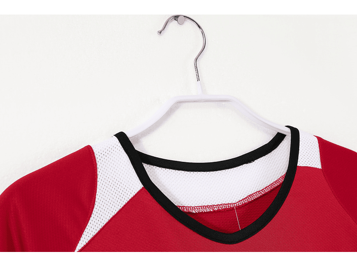 Manchester United 2004/06 (Home Kit) 5