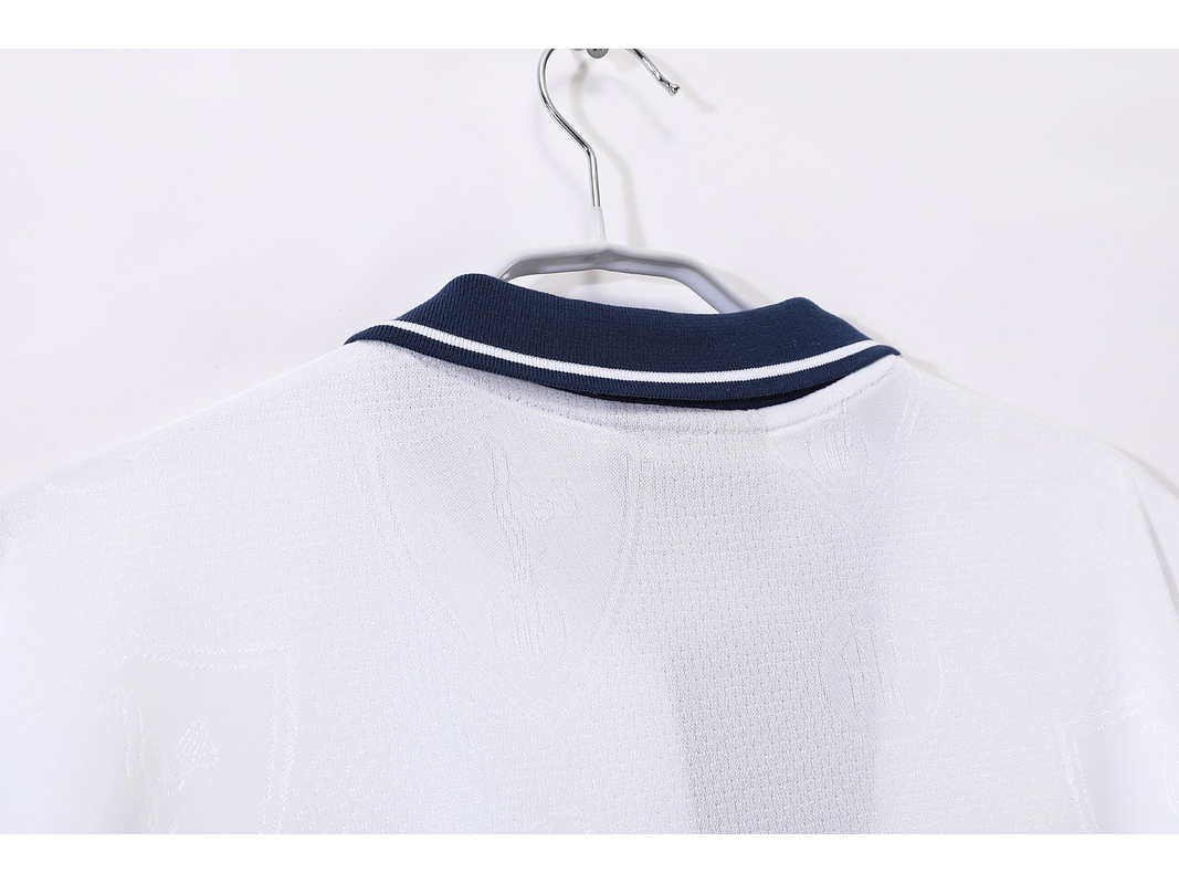Tottenham Hotspur 1995/97 (Home Kit) 9