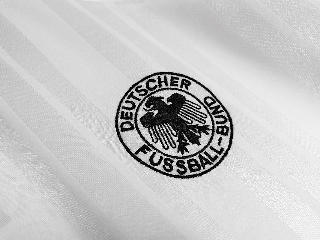 Alemania 1992 (Home Kit) 6