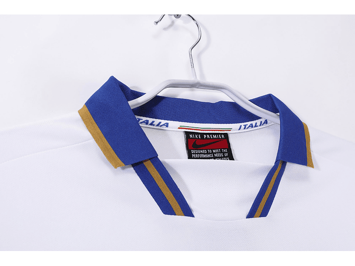 Italia 1996 (Away Kit) 7