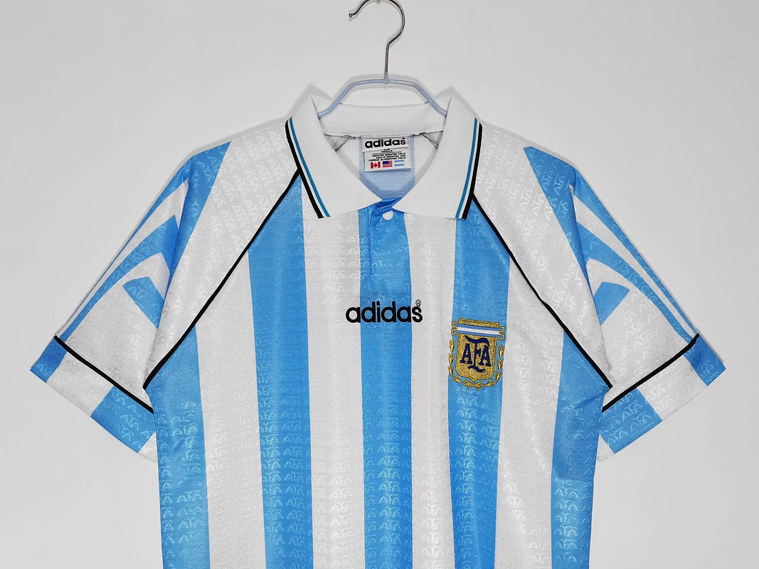 Argentina 1996/97 (Home Kit) 2