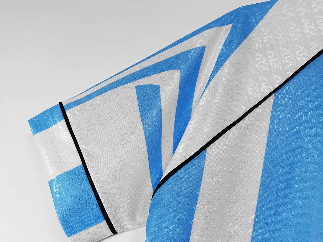 Argentina 1996/97 (Home Kit) 4
