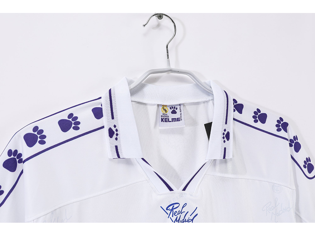Real Madrid 1994/96 (Home Kit) 4