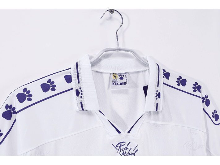 Real Madrid 1994/96 (Home Kit) 4
