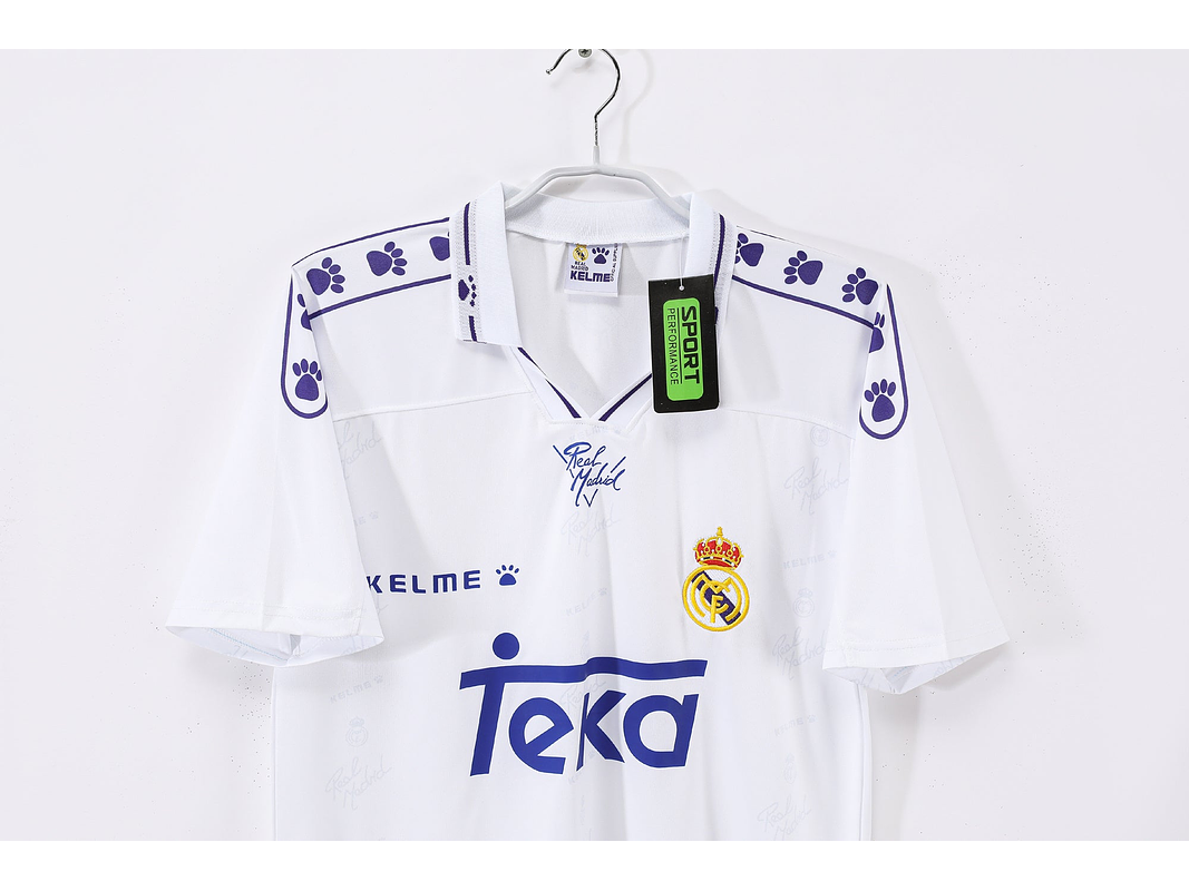 Real Madrid 1994/96 (Home Kit) 5