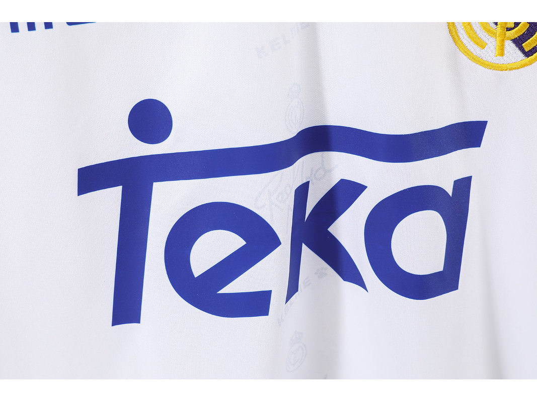 Real Madrid 1994/96 (Home Kit) 7