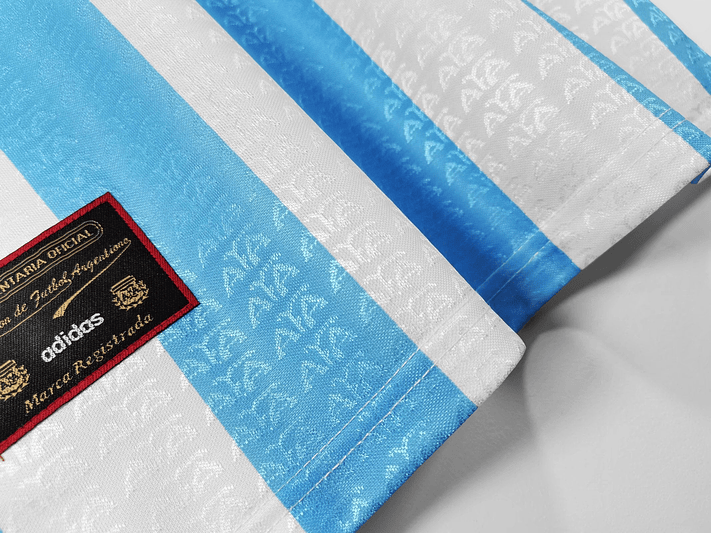 Argentina 1996/97 (Home Kit) 7