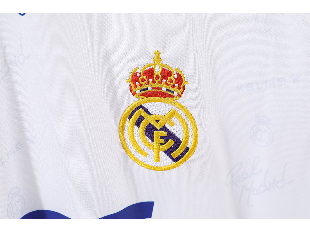 Real Madrid 1994/96 (Home Kit) 8