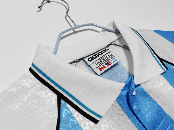 Argentina 1996/97 (Home Kit) 12