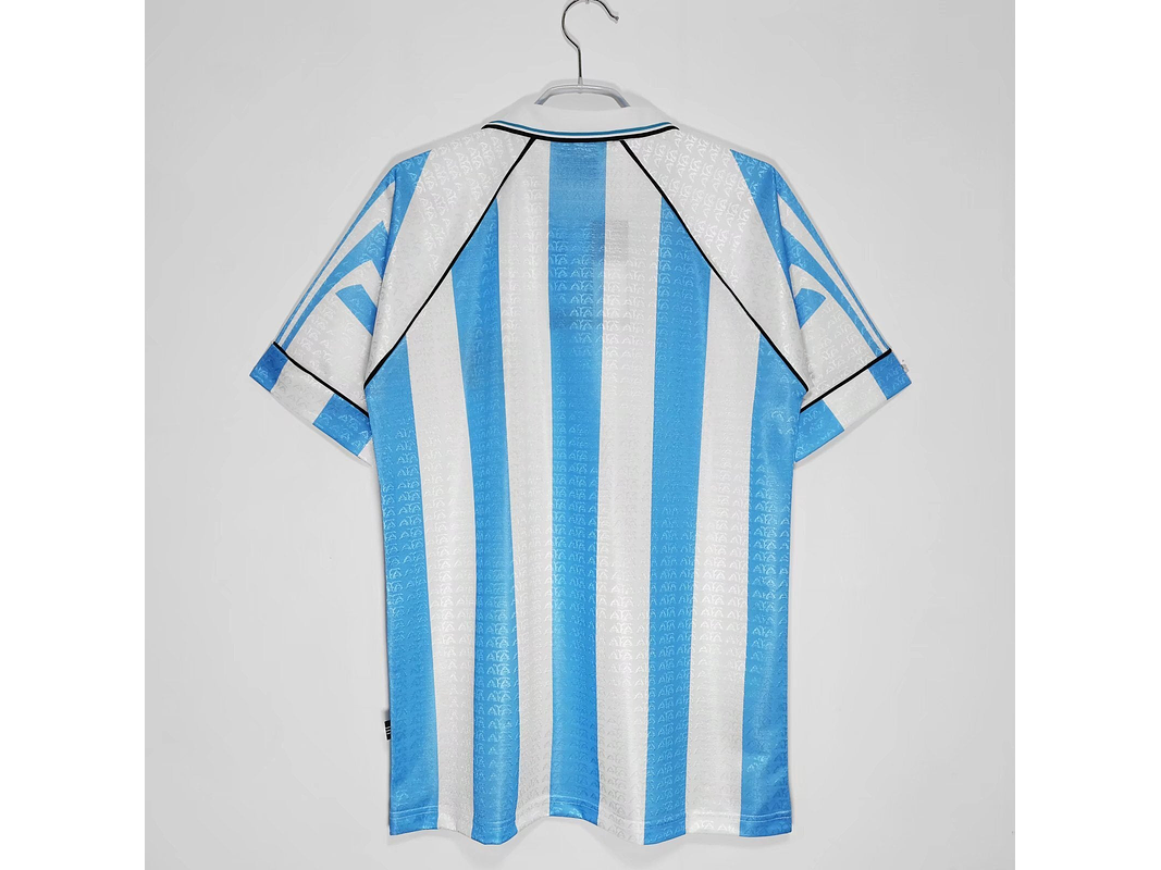 Argentina 1996/97 (Home Kit) 13