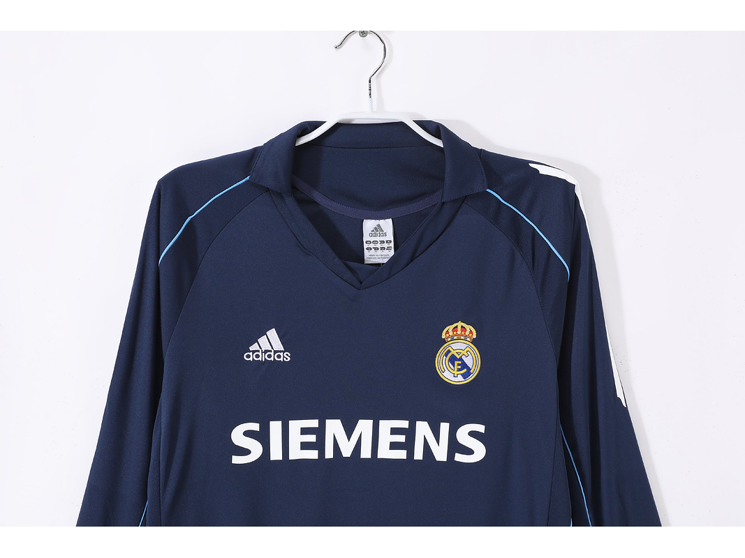 Real Madrid 2005/06 (Away Kit - Long Sleeves) 2