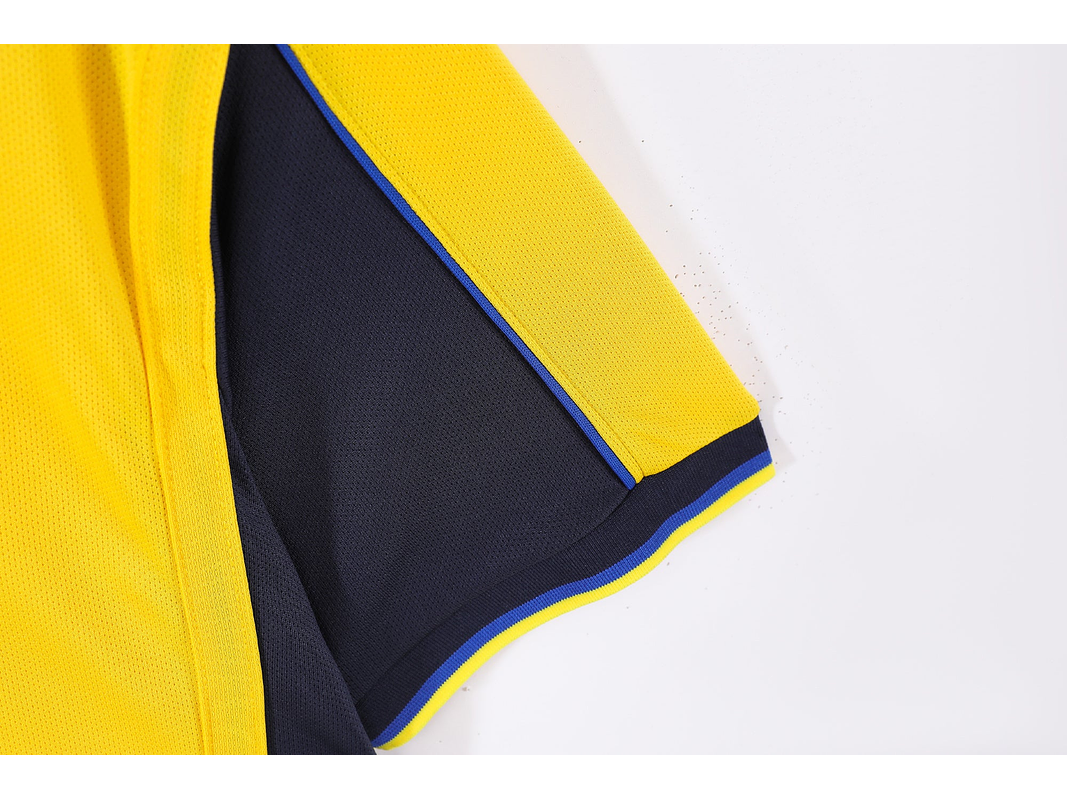 Arsenal 2000/01 (Away Kit) 10