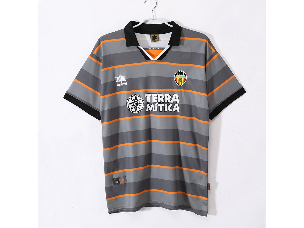 Valencia 1999/00 (Third Kit) 1