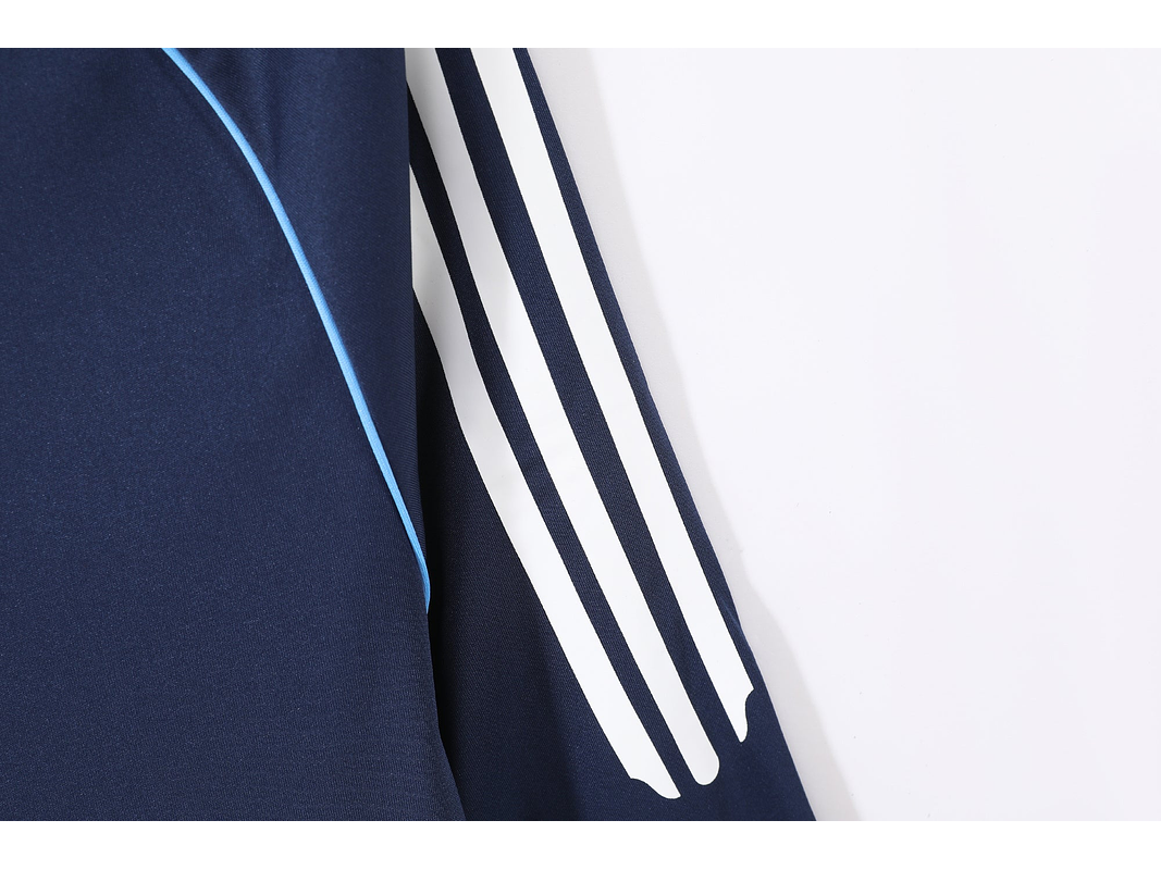 Real Madrid 2005/06 (Away Kit - Long Sleeves) 10