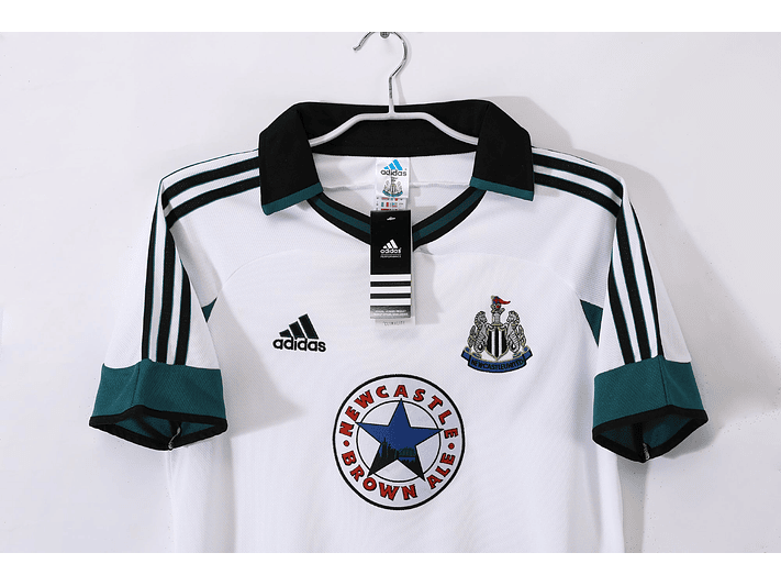 New Castle 1999/00 (Away Kit) 9