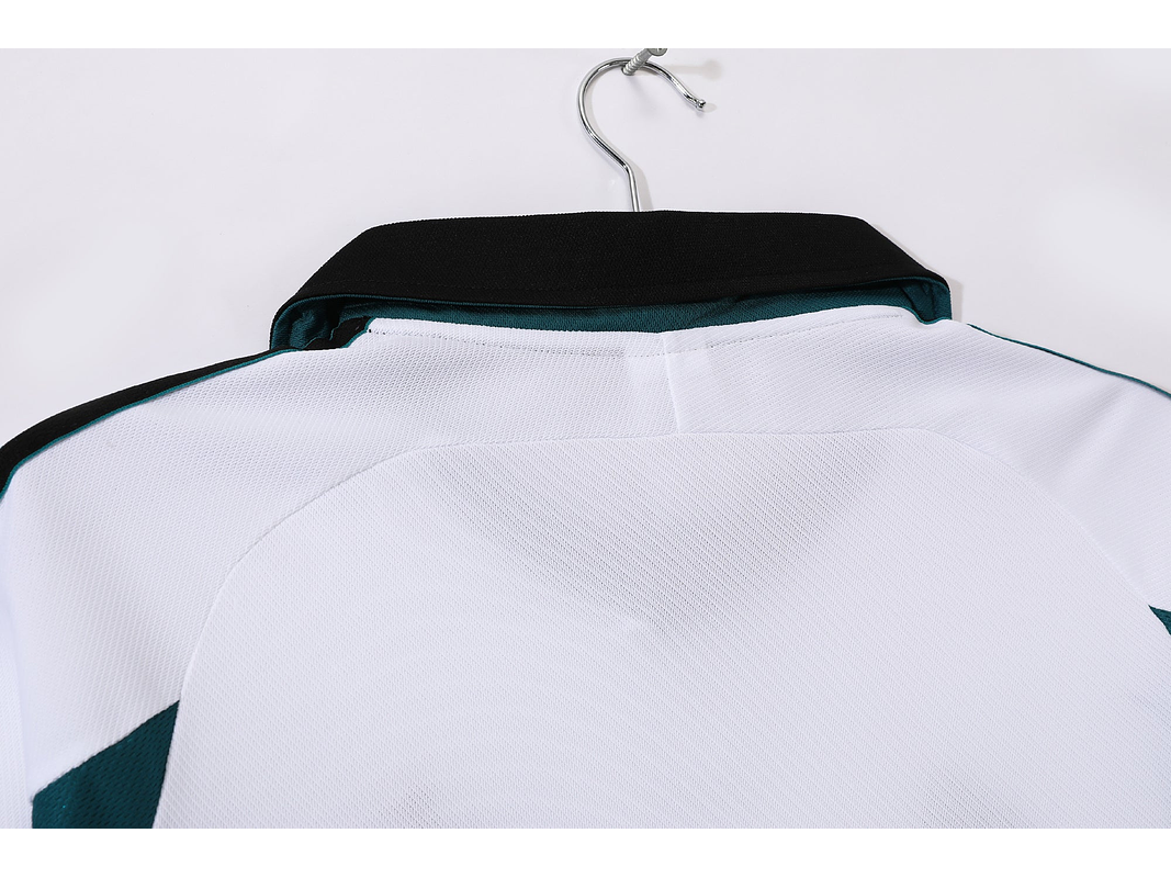 New Castle 1999/00 (Away Kit) 10