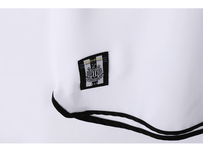 New Castle 1999/00 (Away Kit) 11