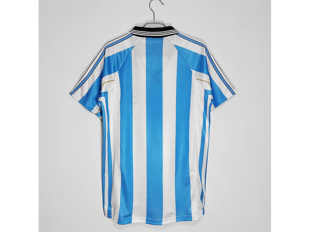 Argentina 1998/99 (Home Kit) 10