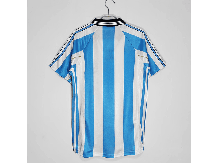 Argentina 1998/99 (Home Kit) 10