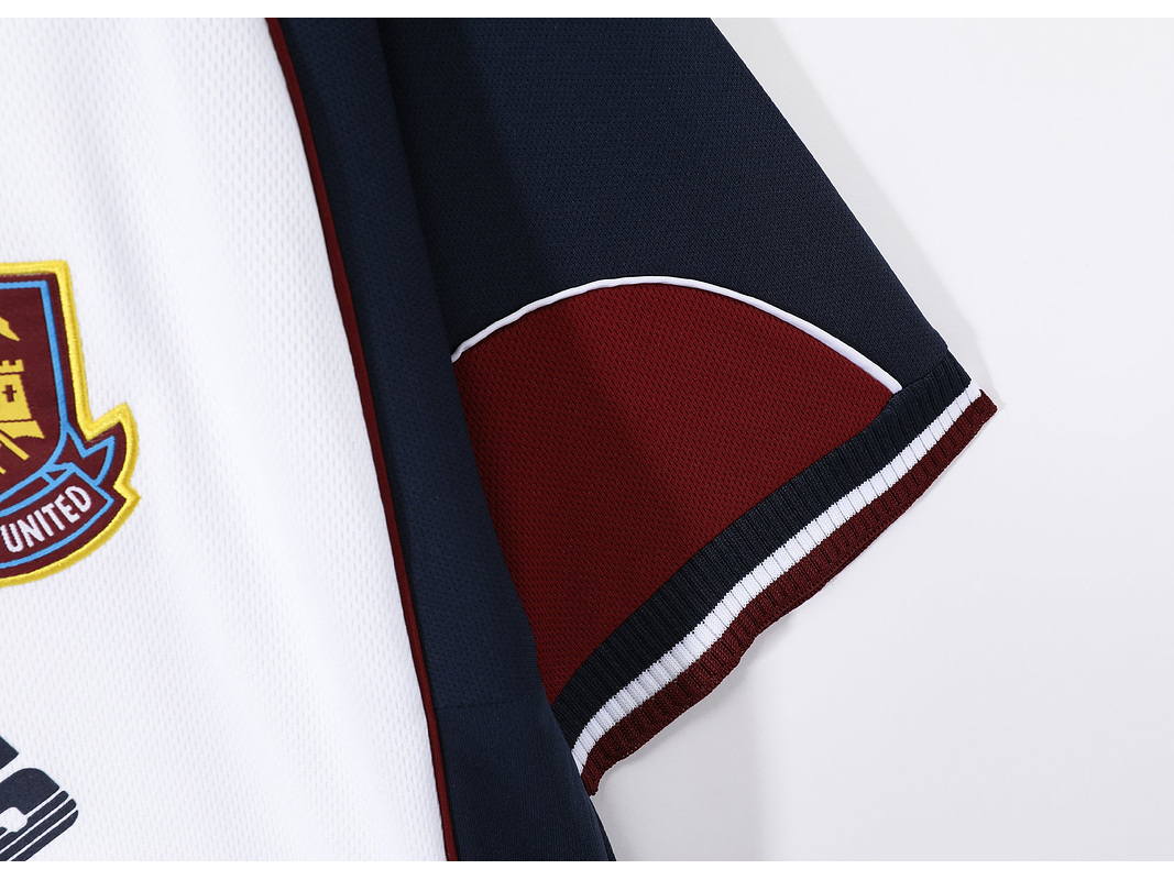 West Ham 1999/01 (Away Kit) 8