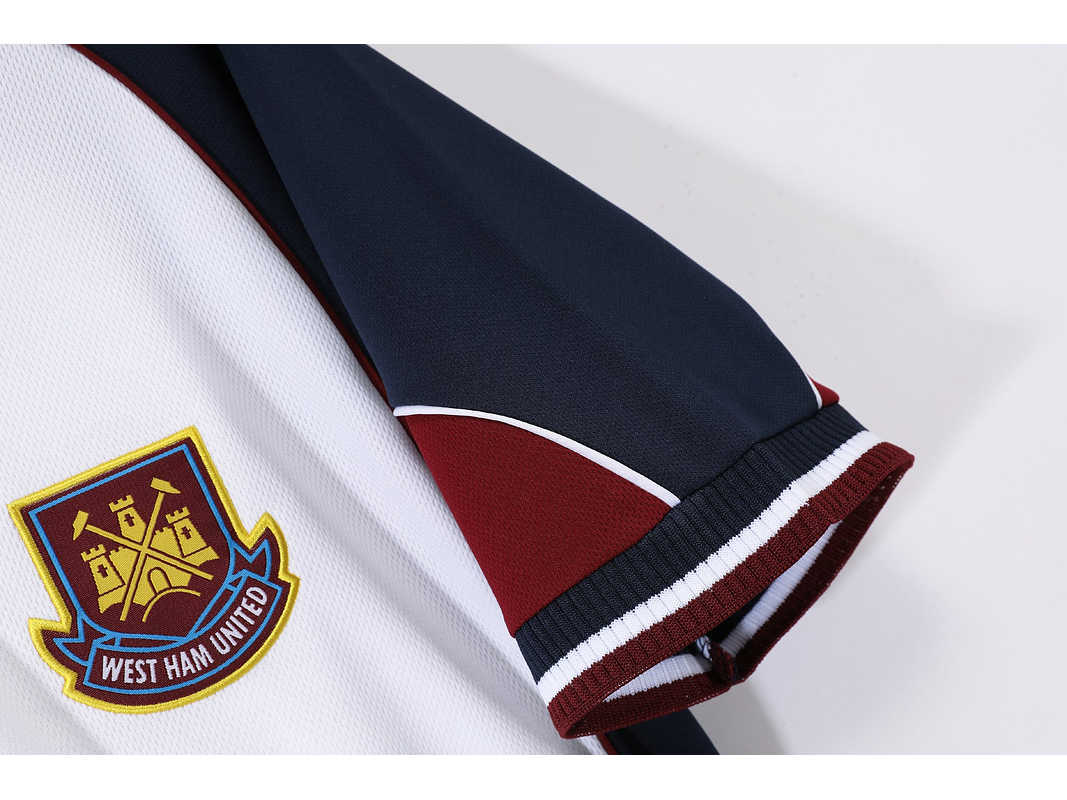 West Ham 1999/01 (Away Kit) 10
