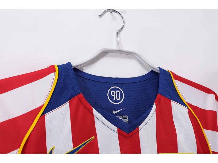 Atlético de Madrid 2004/05 (Home Kit) 3