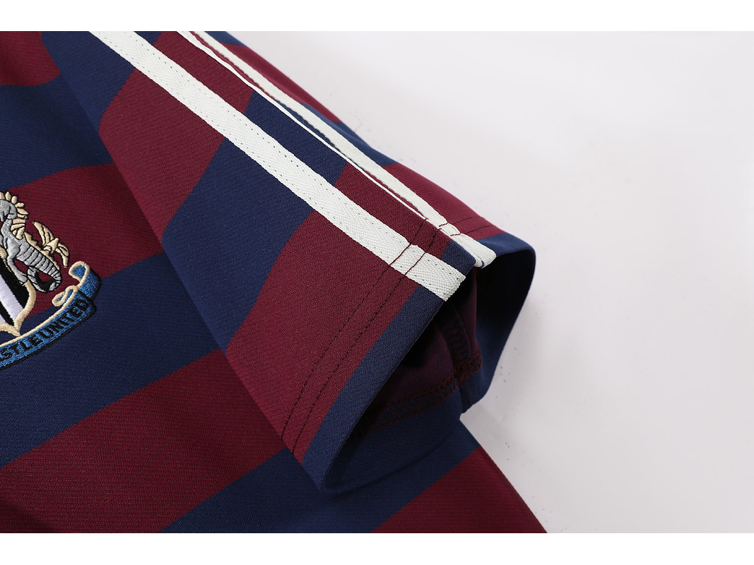 New Castle 1995/97 (Away Kit) 5