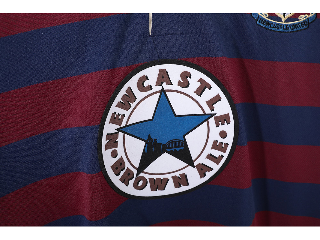 New Castle 1995/97 (Away Kit) 8