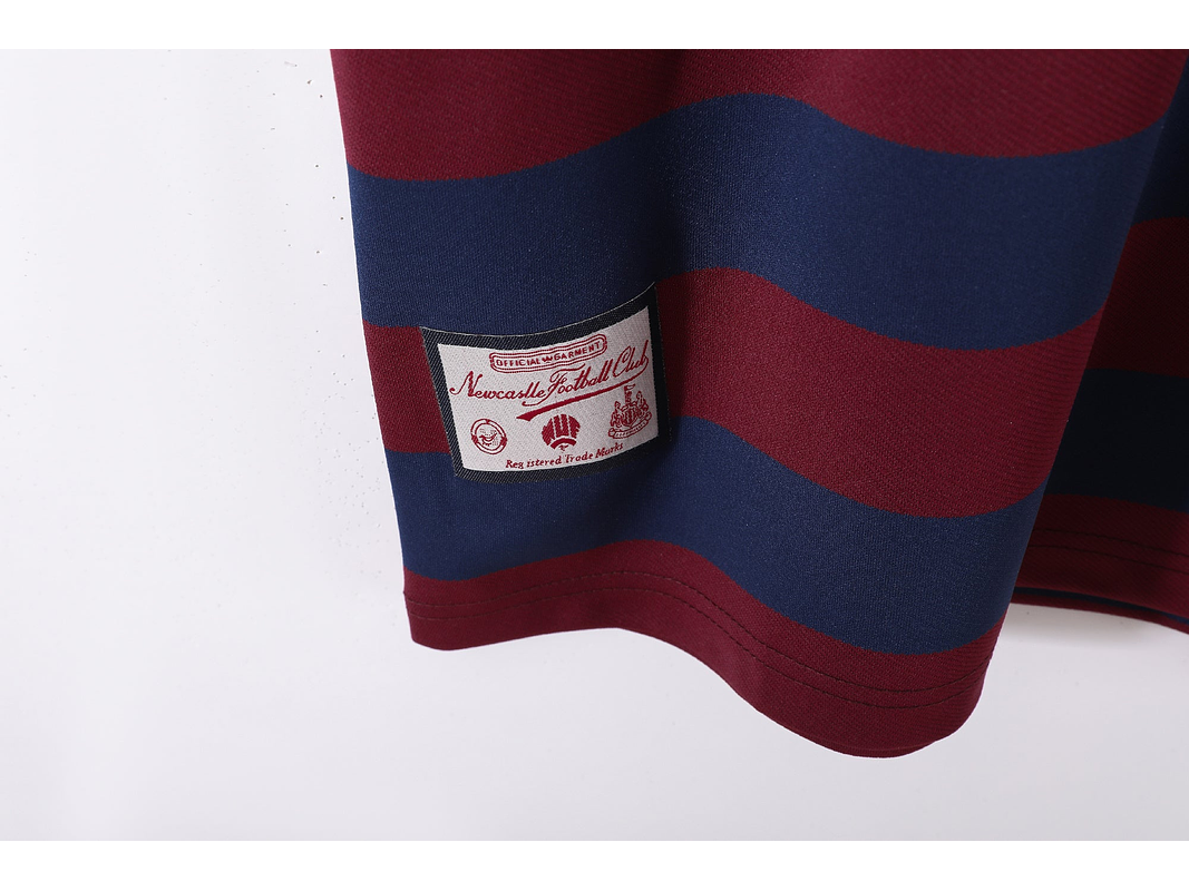 New Castle 1995/97 (Away Kit) 9