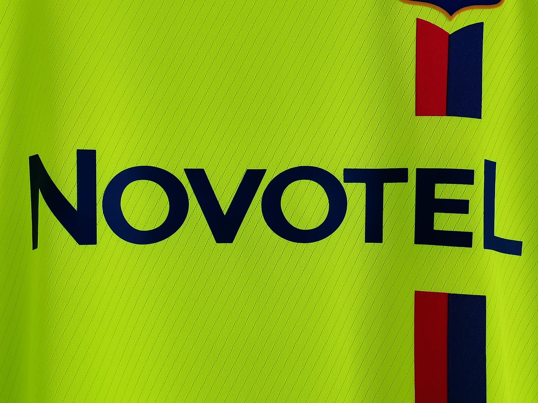 Lyon 2008/09 (Away Kit) 6