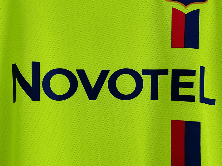 Lyon 2008/09 (Away Kit) 6