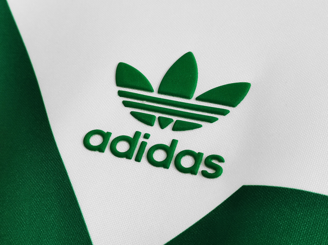 Cork City 1988/89 (Home Kit) 3