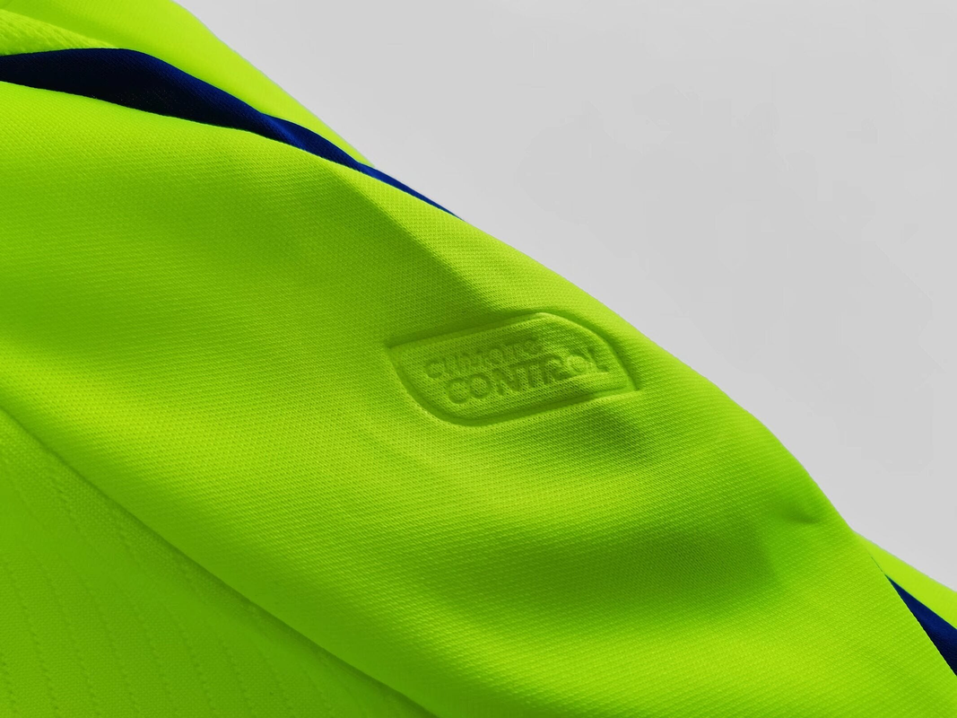 Lyon 2008/09 (Away Kit) 11